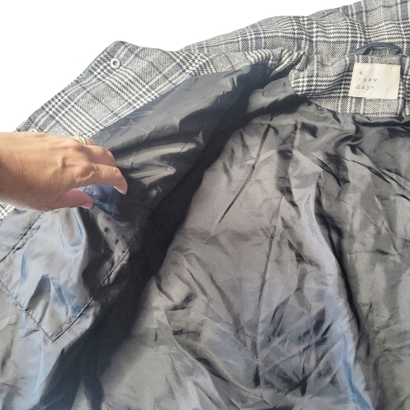 A new Day Short Cropped Plaid Puffer XXL - Picture 4 of 7